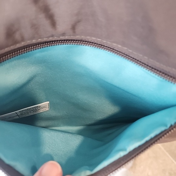 Travelon Anti-Theft Security Quilted Nylon Crossbody Bag Gray/Teal Interior - Picture 7 of 8